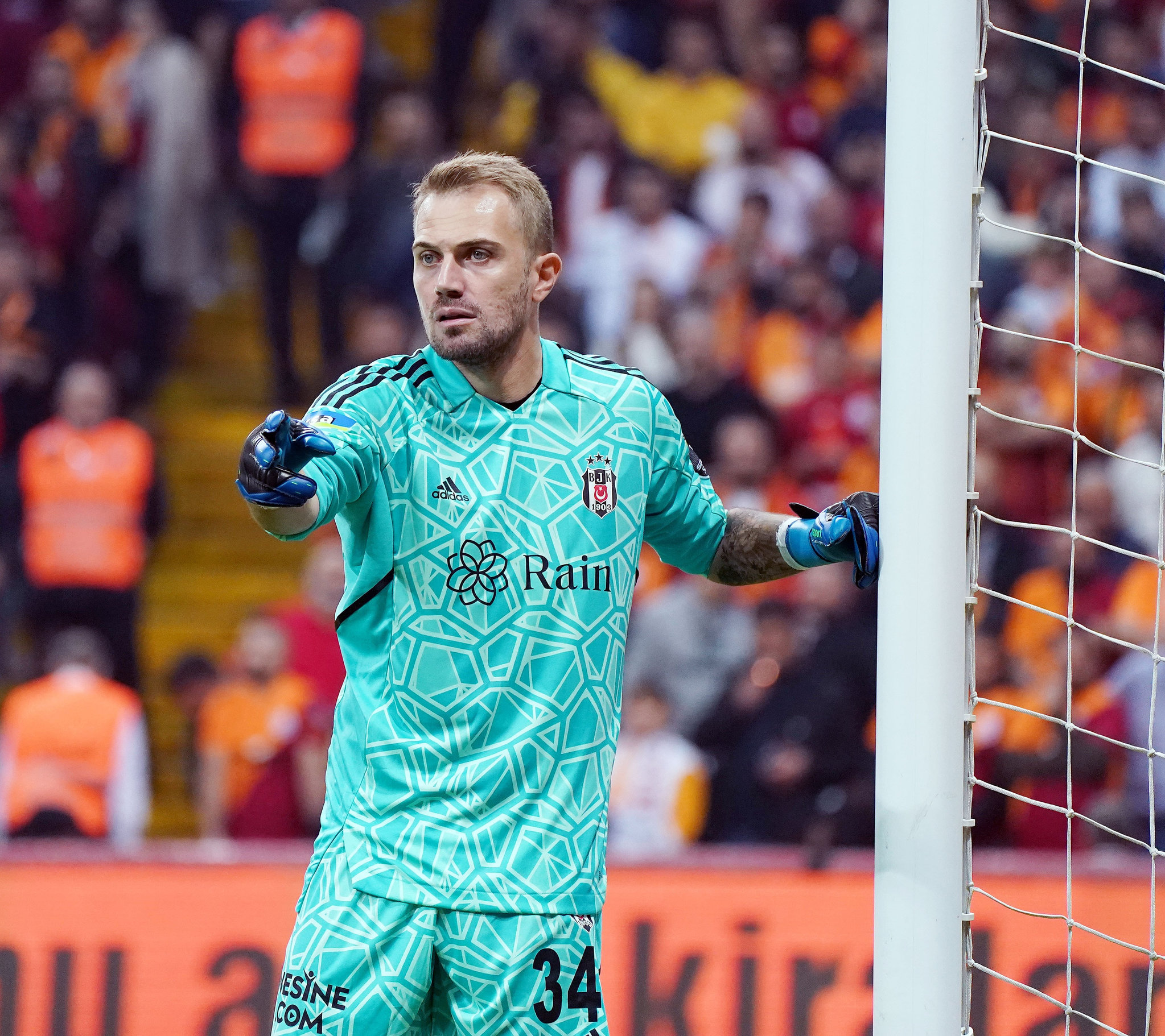 transfer-haberi-derbinin-yildiziydi-besiktas-sozlesmesini-yeniliyor-1680631984782.jpg