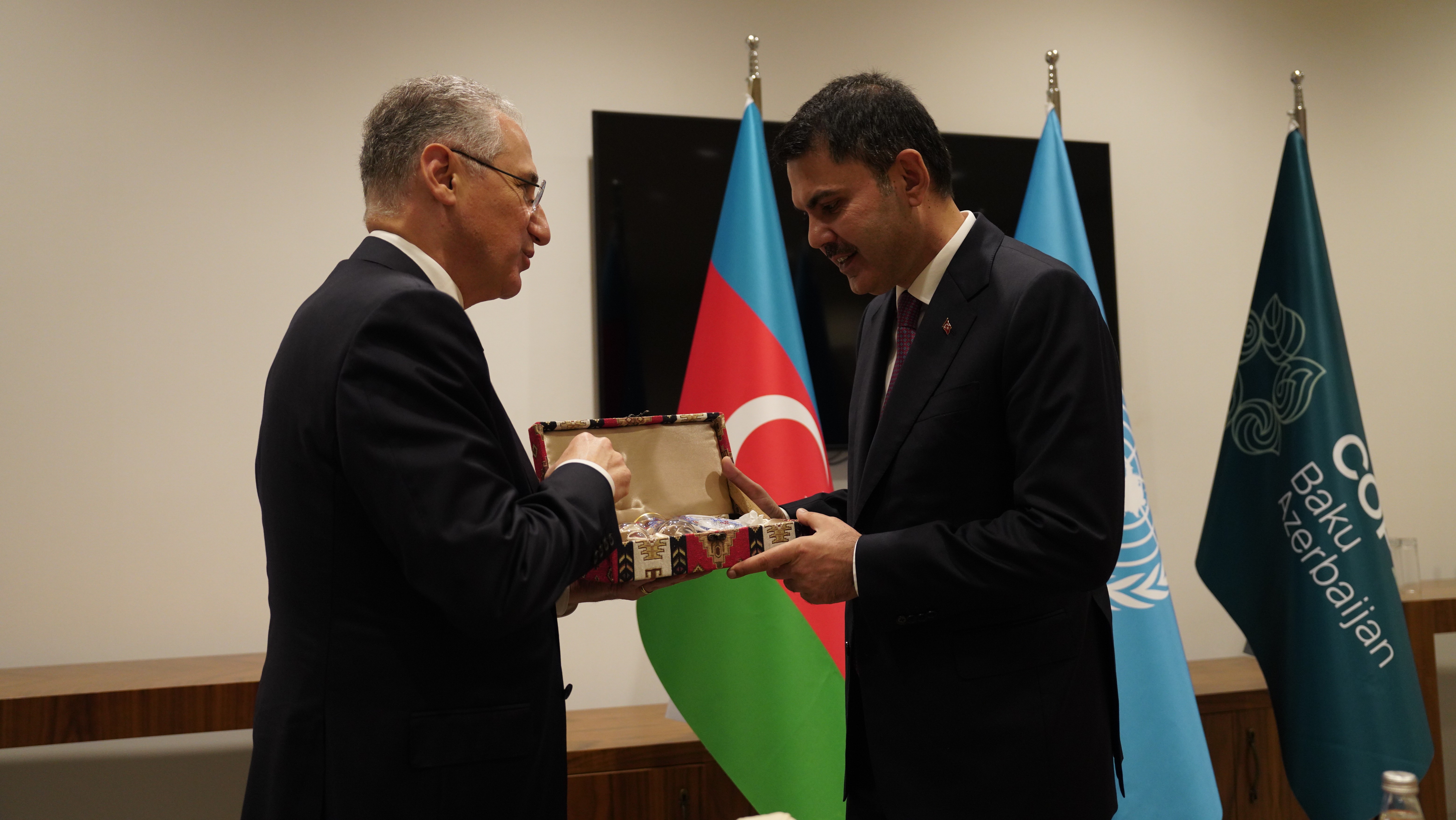 murat-kurum-baku.jpg