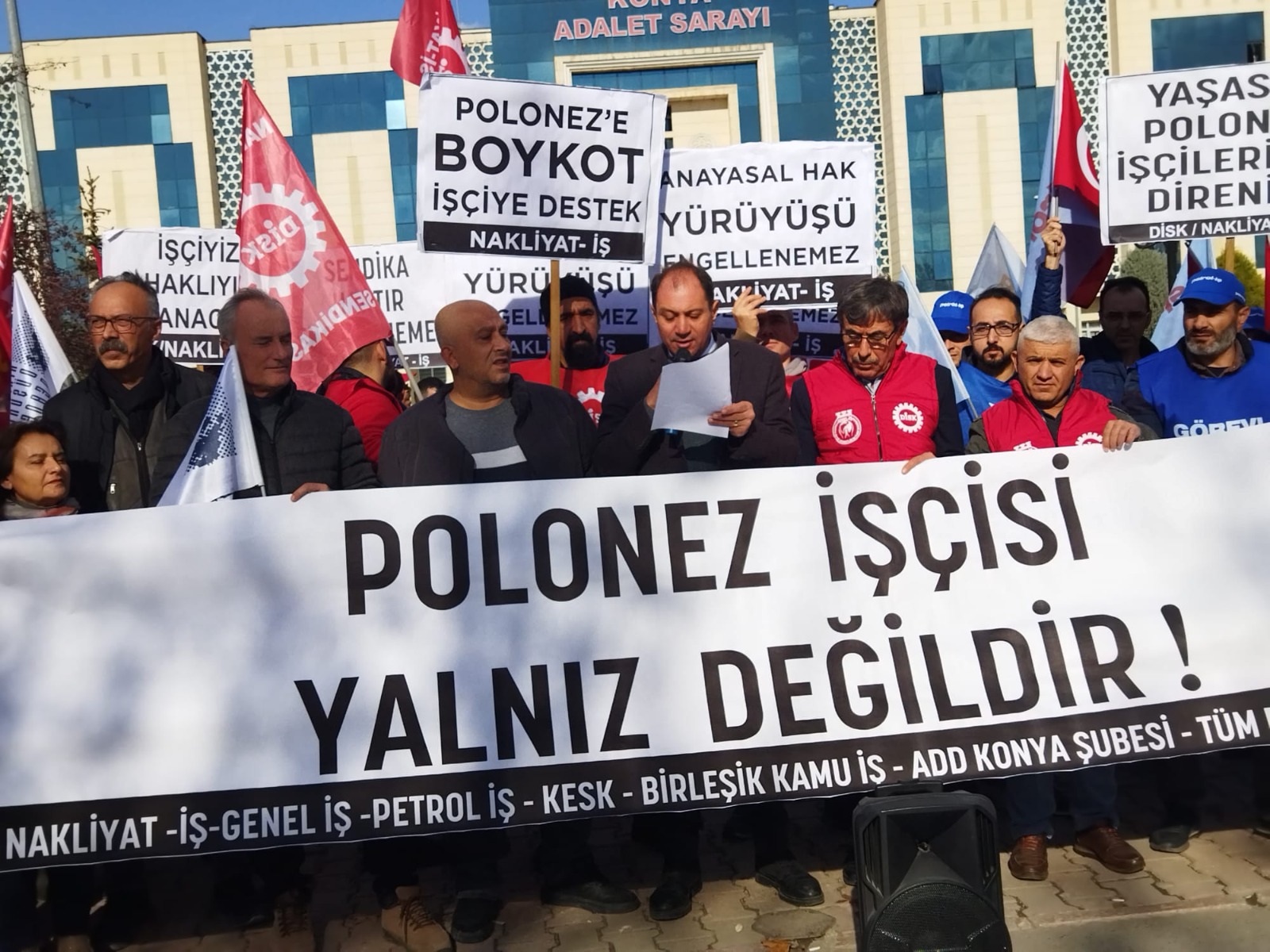 konya-adliyesi-onunde-eylem.jpg