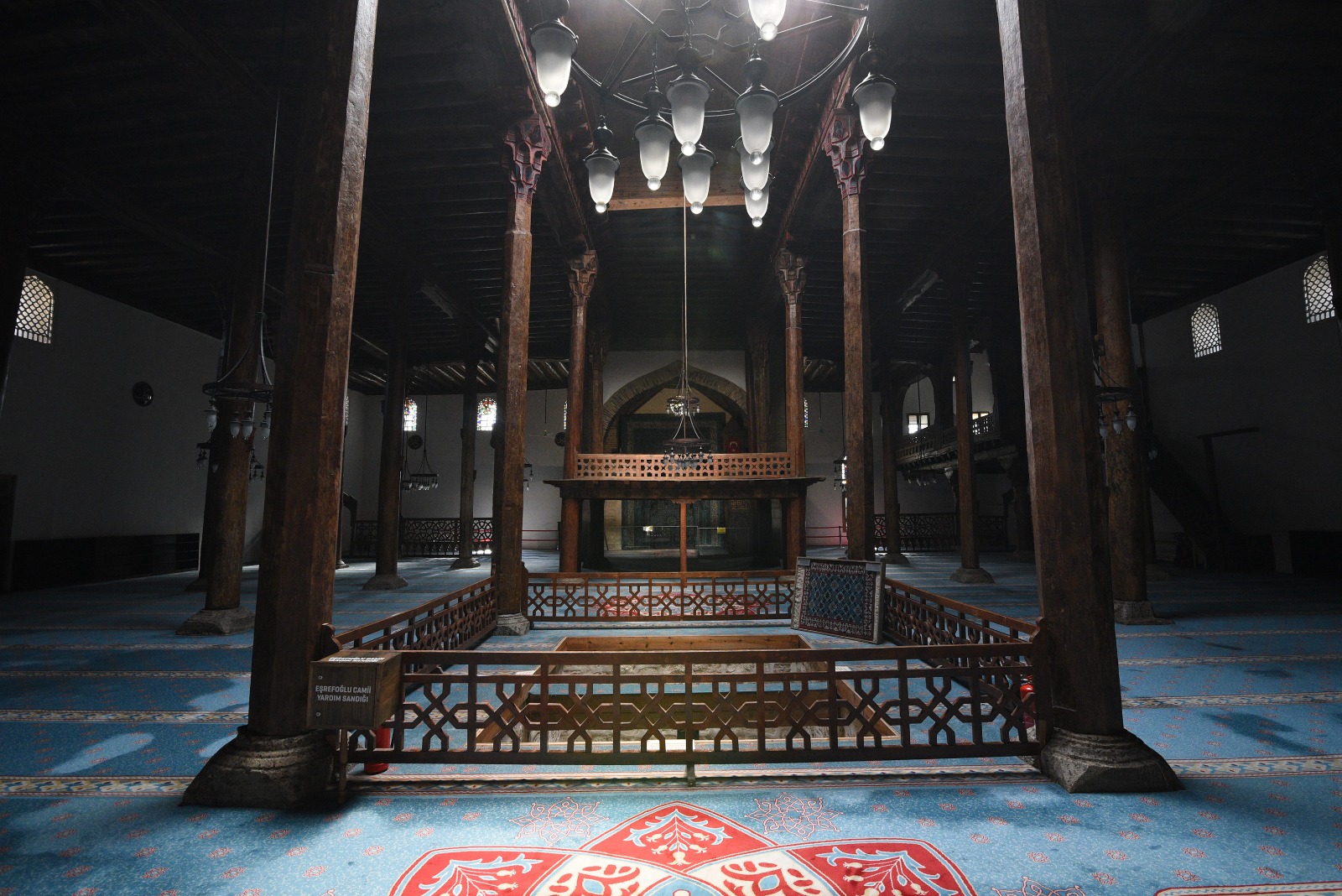 beysehir-esrefoglu-cami-2.jpeg