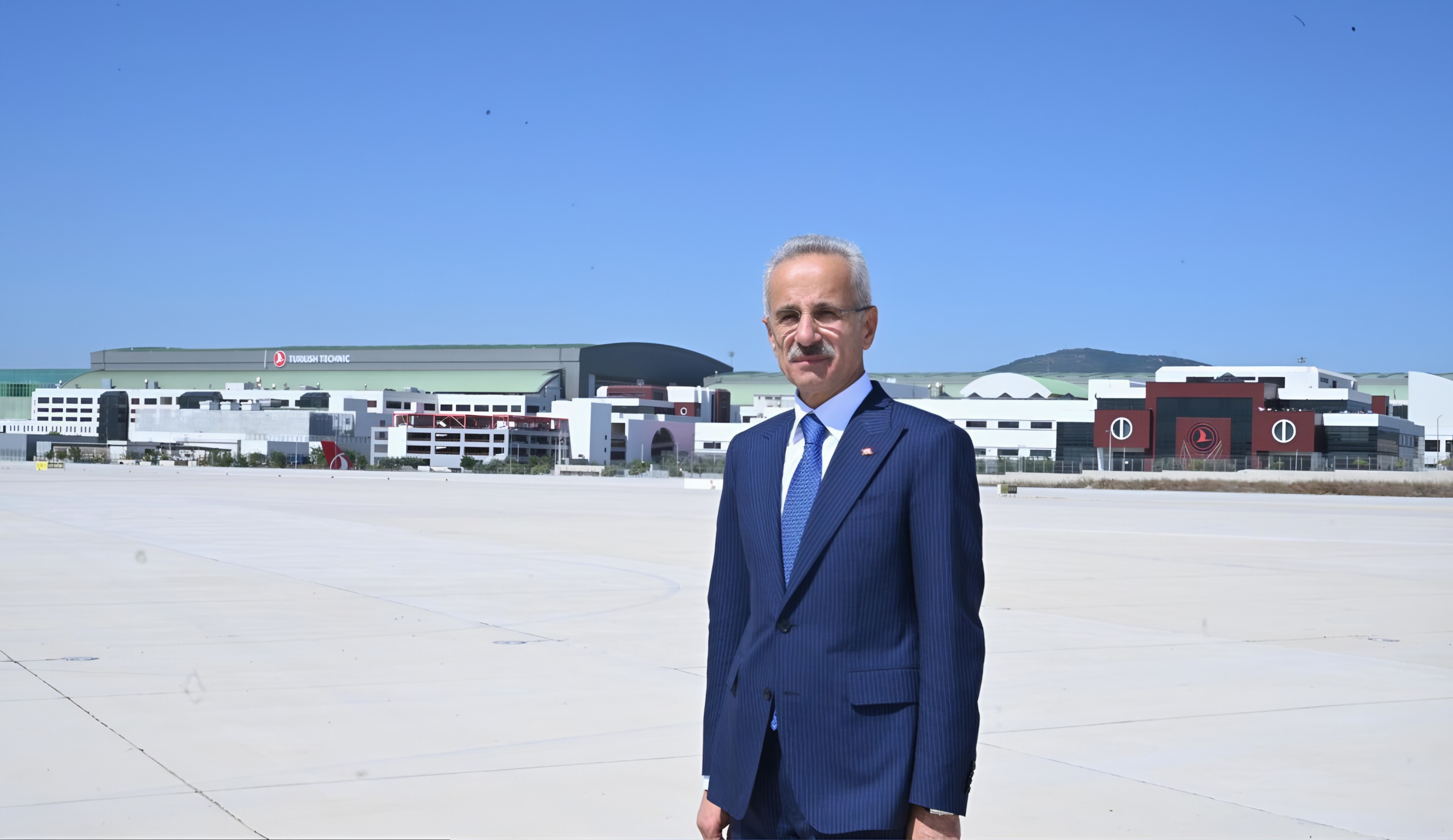 bayram-tatilinde-havalimanlarinda-61-mi-648115-192027.jpg