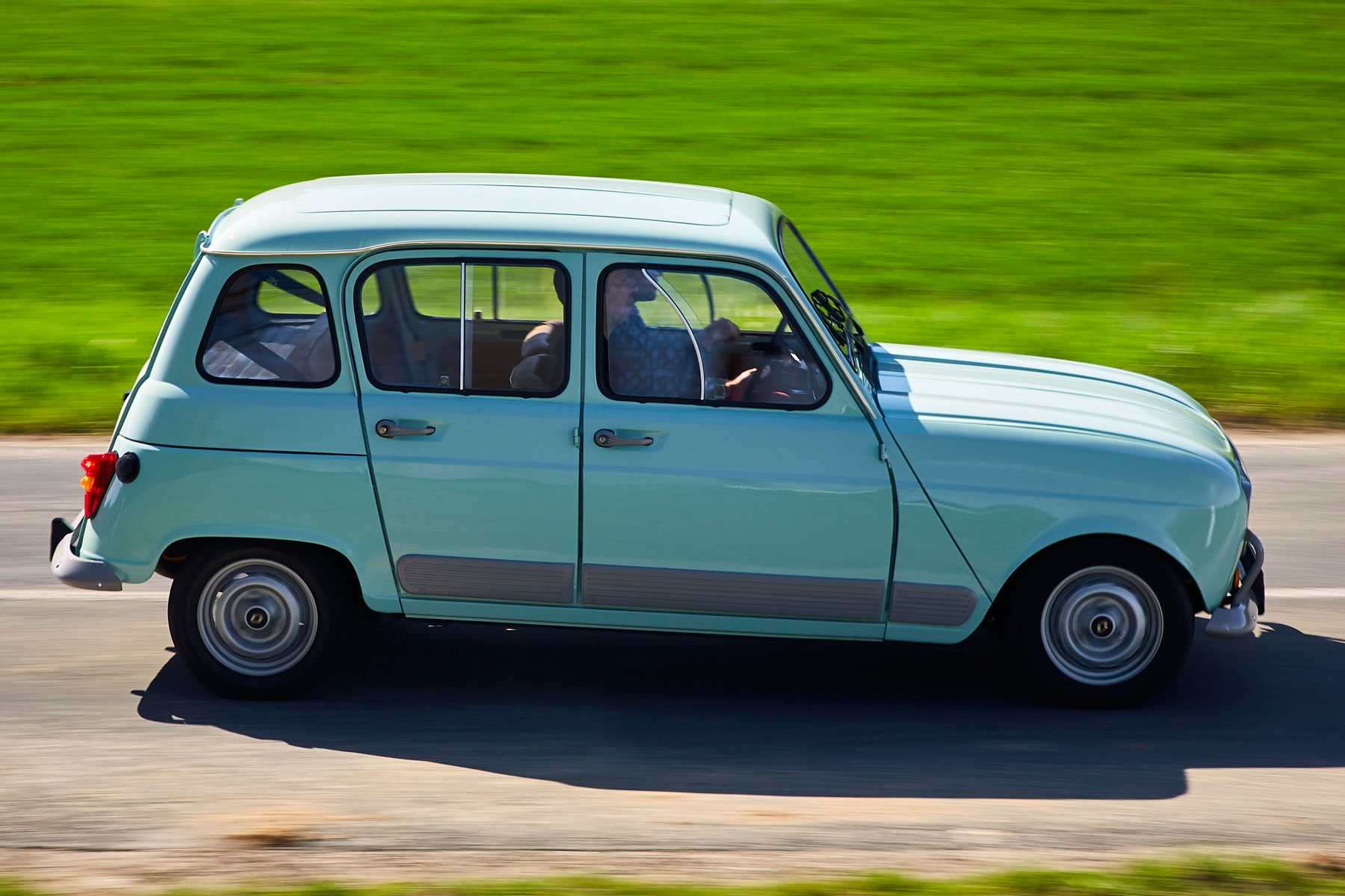 05-renault-4.jpg