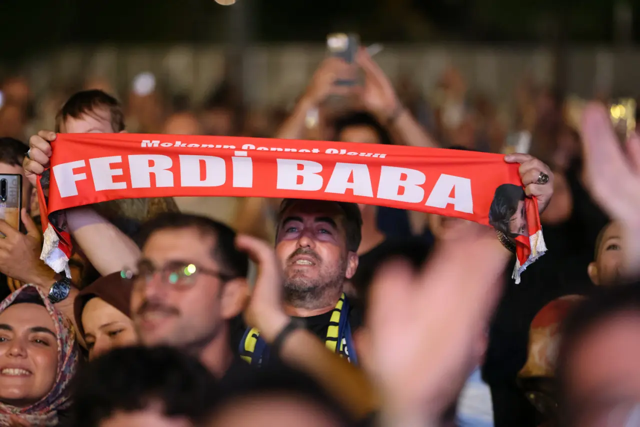 Konya nostalji dolu bir gece yaşadı: Şarkılar hep birlikte söylendi 3