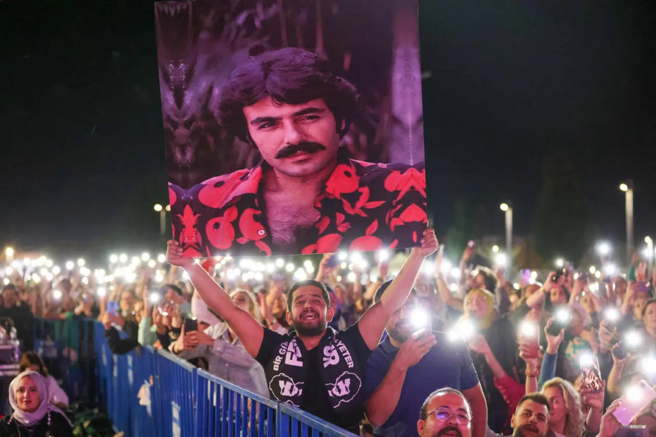 Konya nostalji dolu bir gece yaşadı: Şarkılar hep birlikte söylendi 4