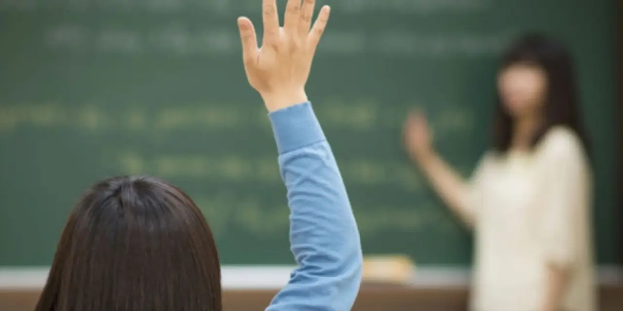 Öğretmenler artık o kıyafetleri giyemeyecek! 2