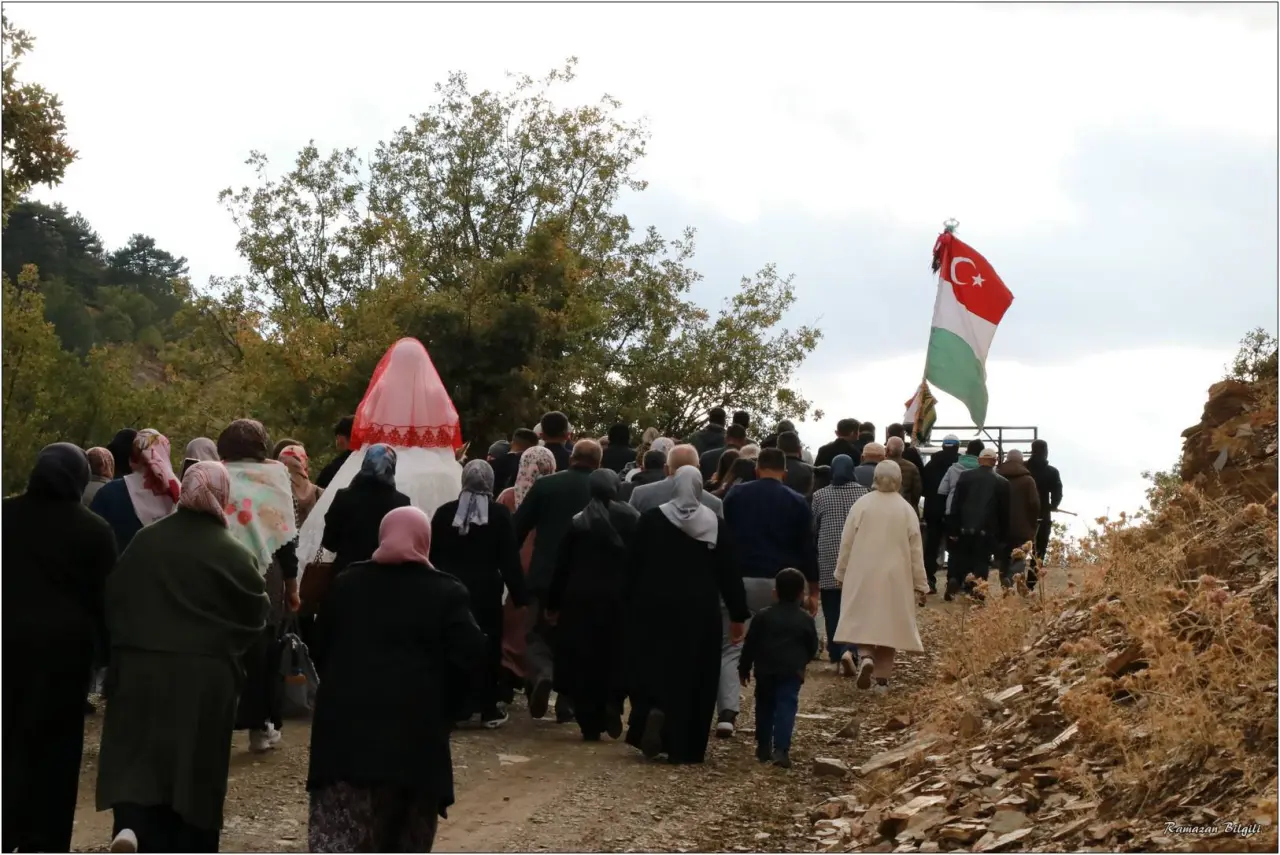 Konya'nın asırlık geleneği: Atlı düğün alayı 3