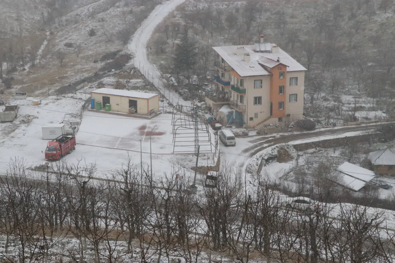 Konya'ya kış geldi: Kar yağışının en güzel kareleri çekildi 2