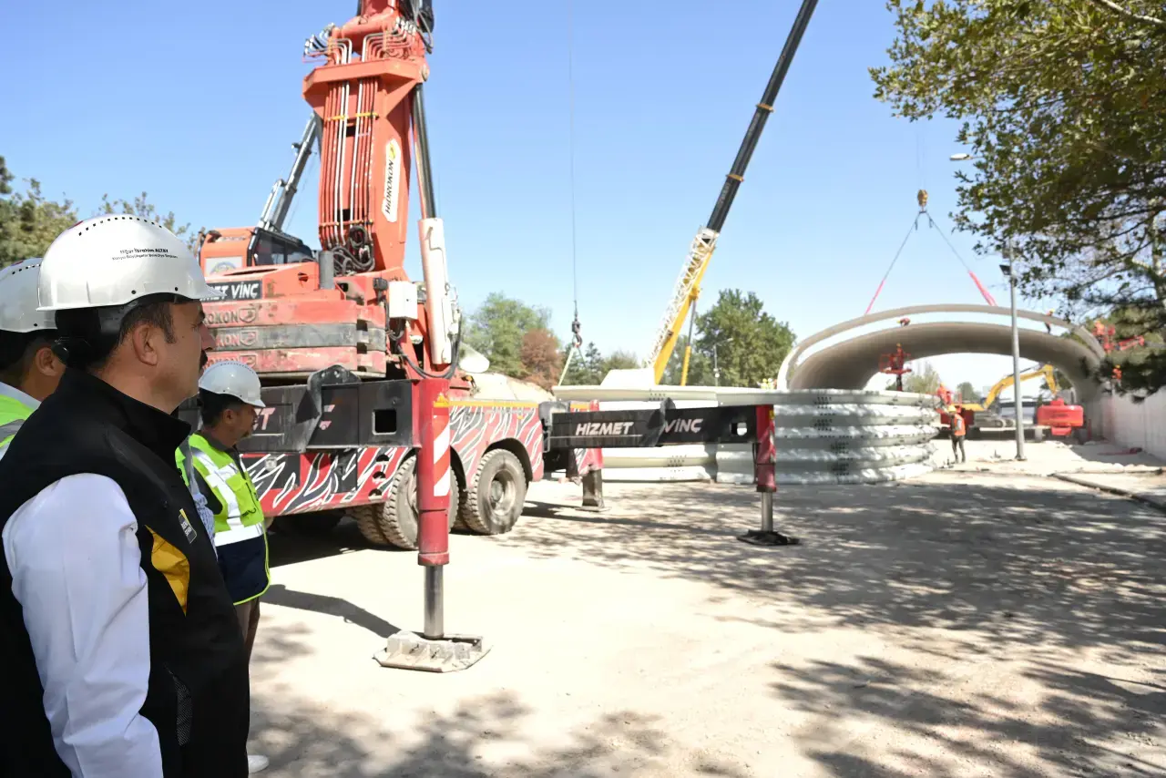 Konya'nın merakla beklediği köprü açılıyor: Marangozlar final yaptı 5