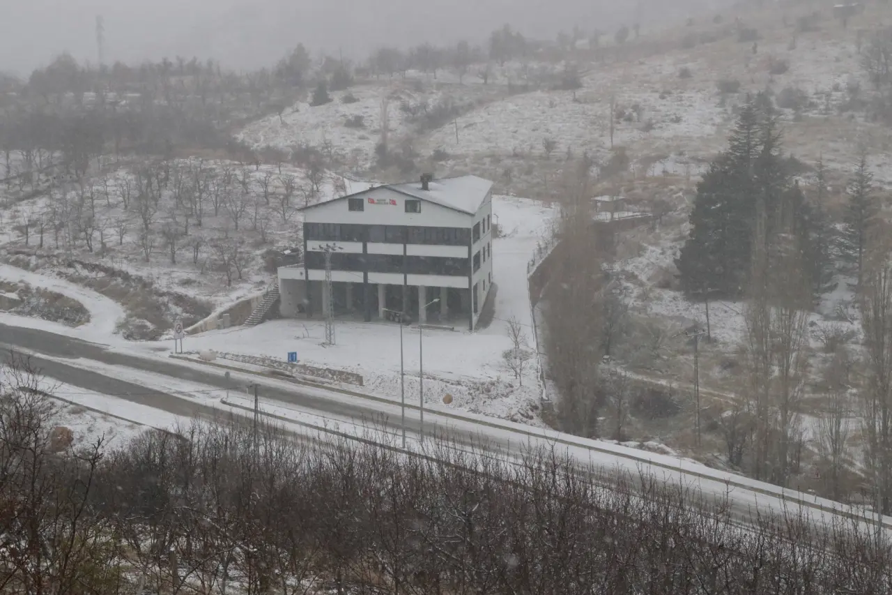 Konya'ya kış geldi: Kar yağışının en güzel kareleri çekildi 3