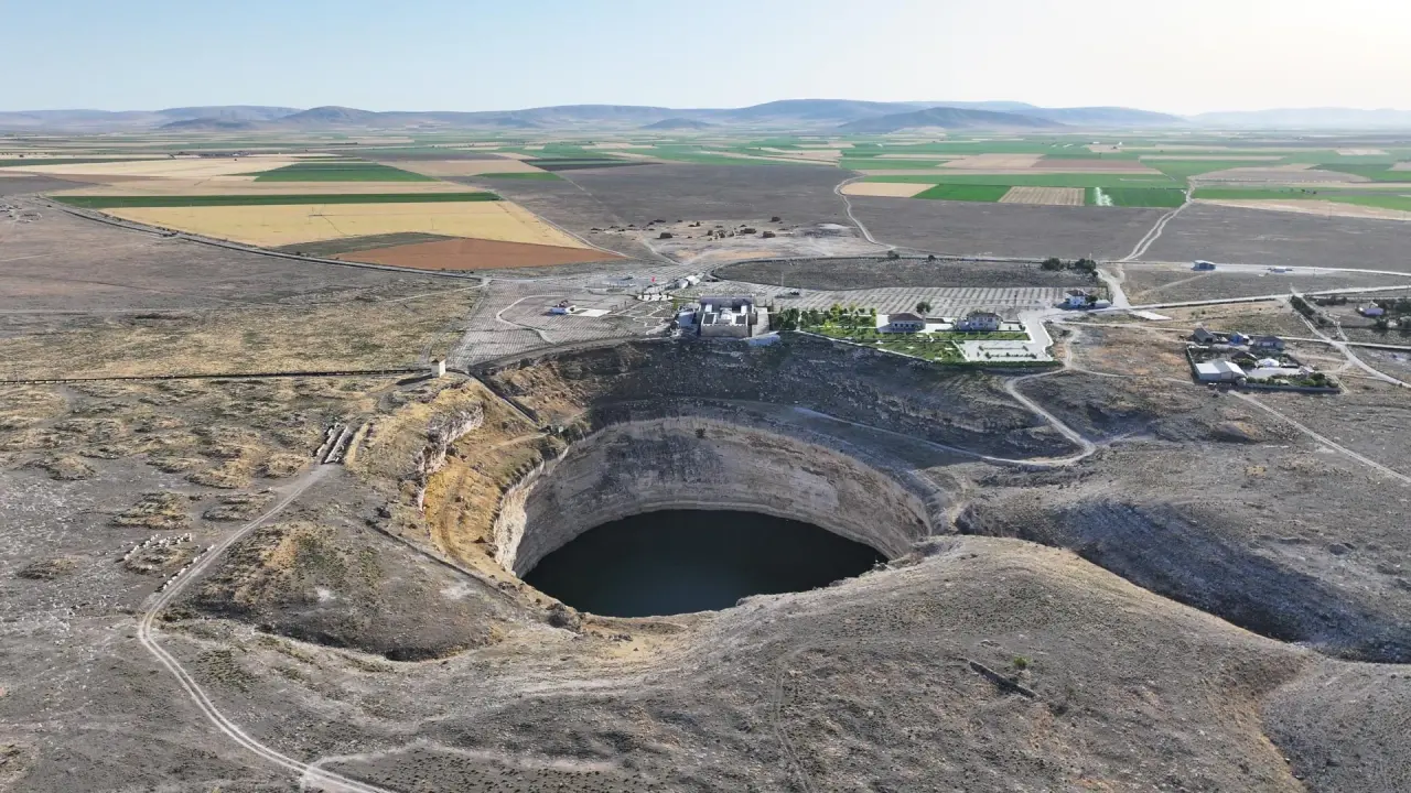 Konya'nın en derin obruğuna göktaşı mı düştü? Gizemini koruyor 6