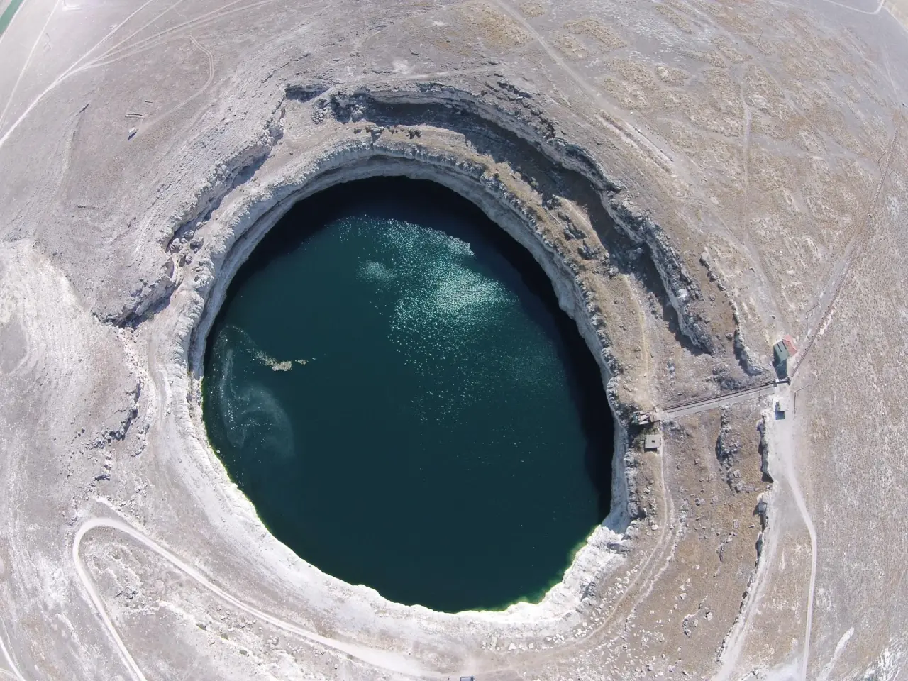 Konya'nın en derin obruğuna göktaşı mı düştü? Gizemini koruyor 9