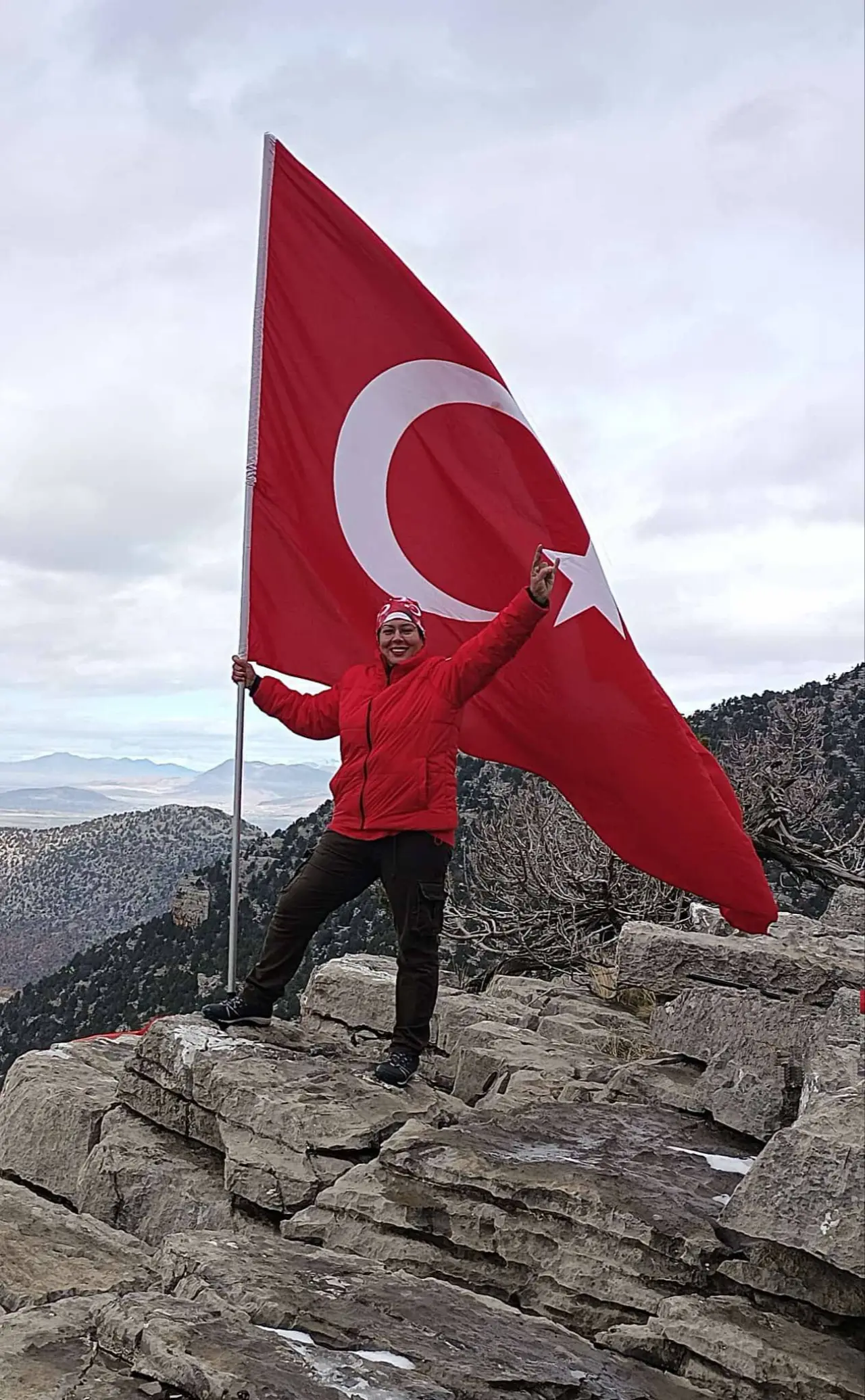 Konya'da kral hareket: Kurt Kayalarına bayrak için tırmandılar 13