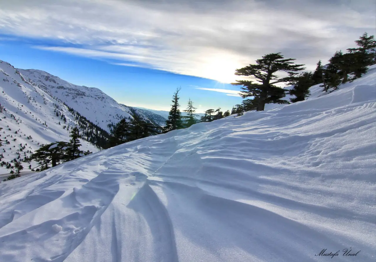 Konya’nın zirvesi beyaz tacı giydi: Alacabel’de kış güzelliği 11