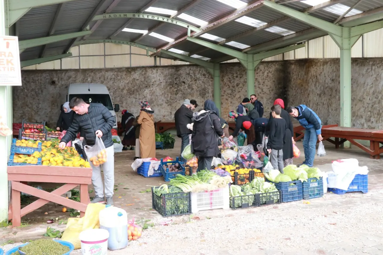 Konya’da pazarcıların zorlu mesaisi: Kış en çok onları yoruyor 7