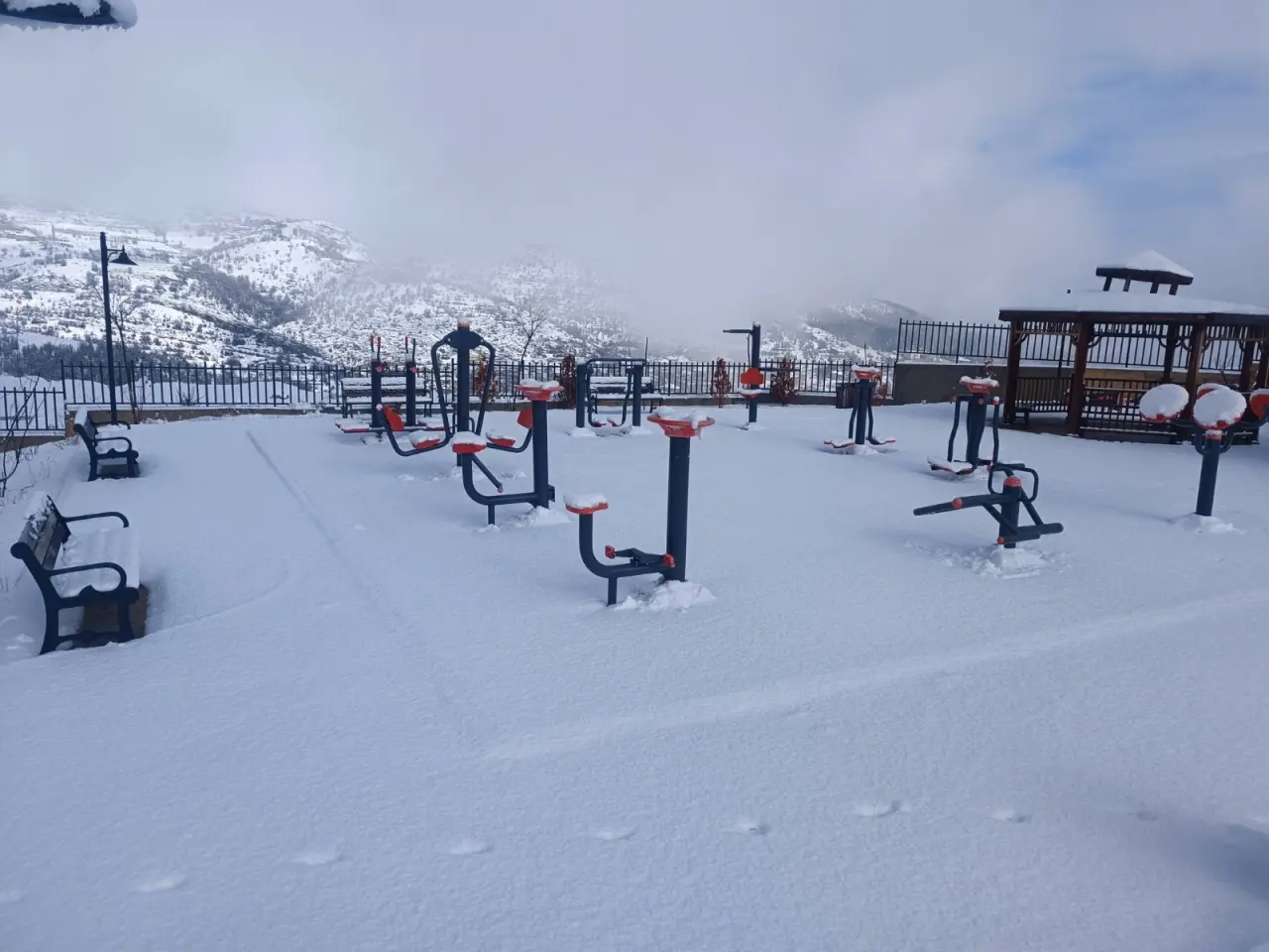 Konya’nın kış masalı: Beyaz gelinlik şehre çok yakıştı 3