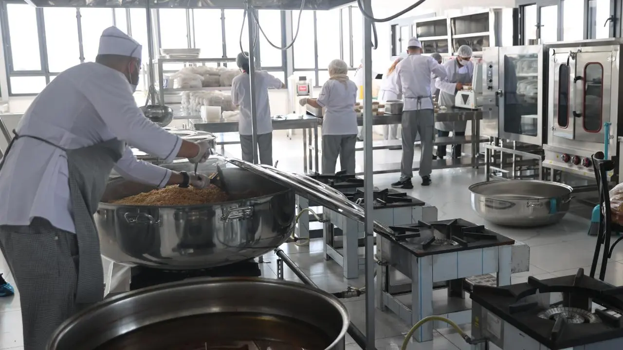 Binlerce kişiye ücretsiz yemek: Konya'nın yeni binası yapılıyor 2