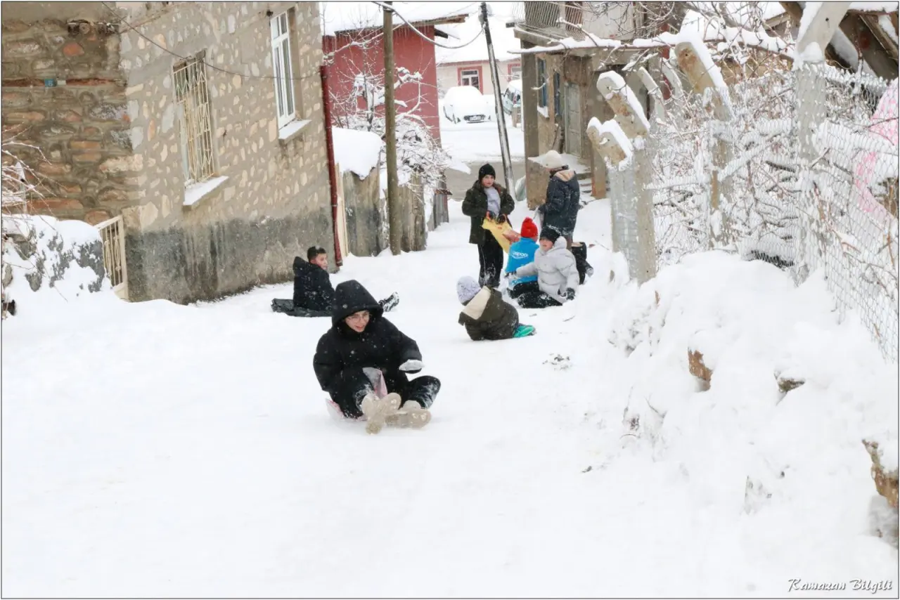 Konya'nın doğal kayak pisti: Tepsiyi kapan sahneye çıktı 3