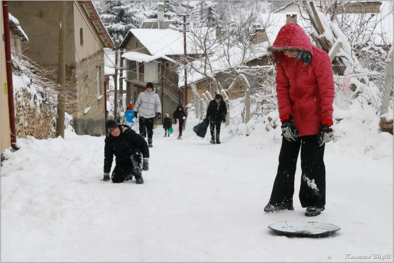 Konya'nın doğal kayak pisti: Tepsiyi kapan sahneye çıktı 5