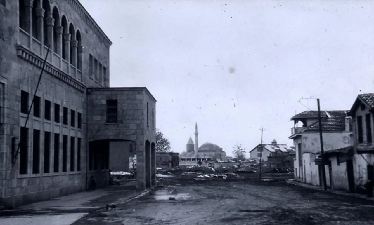 Konyalıları maziye götüren fotoğraflar: Şehrin bu halini hiç gördünüz mü? 7
