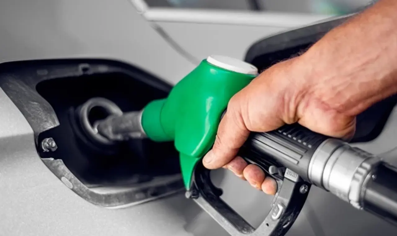 Brent petrol çıldırdı, askıya alınan o dev akaryakıt zammı kapıda! 2