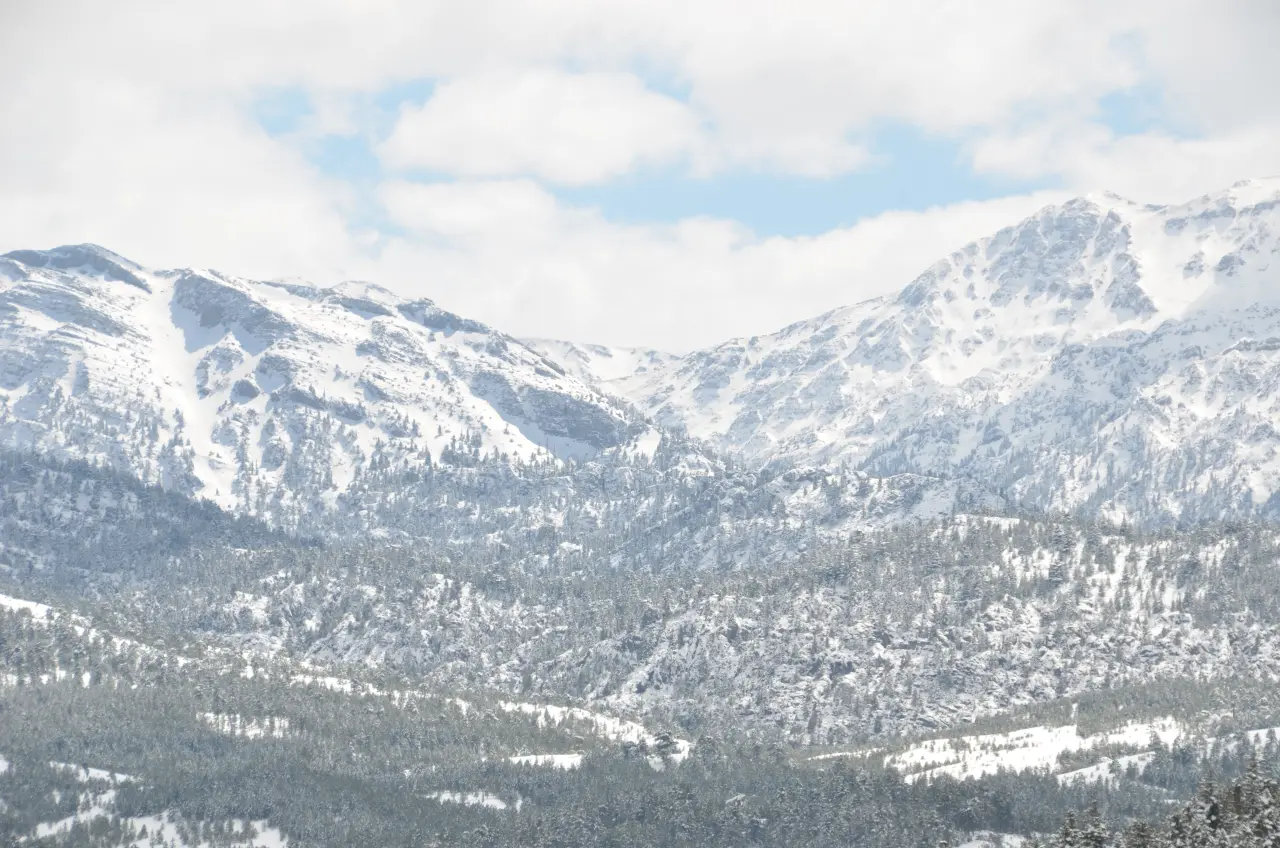 Konya'da kar kalınlığı 25 santimetre oldu: Bahara beyaz çok yakıştı 2