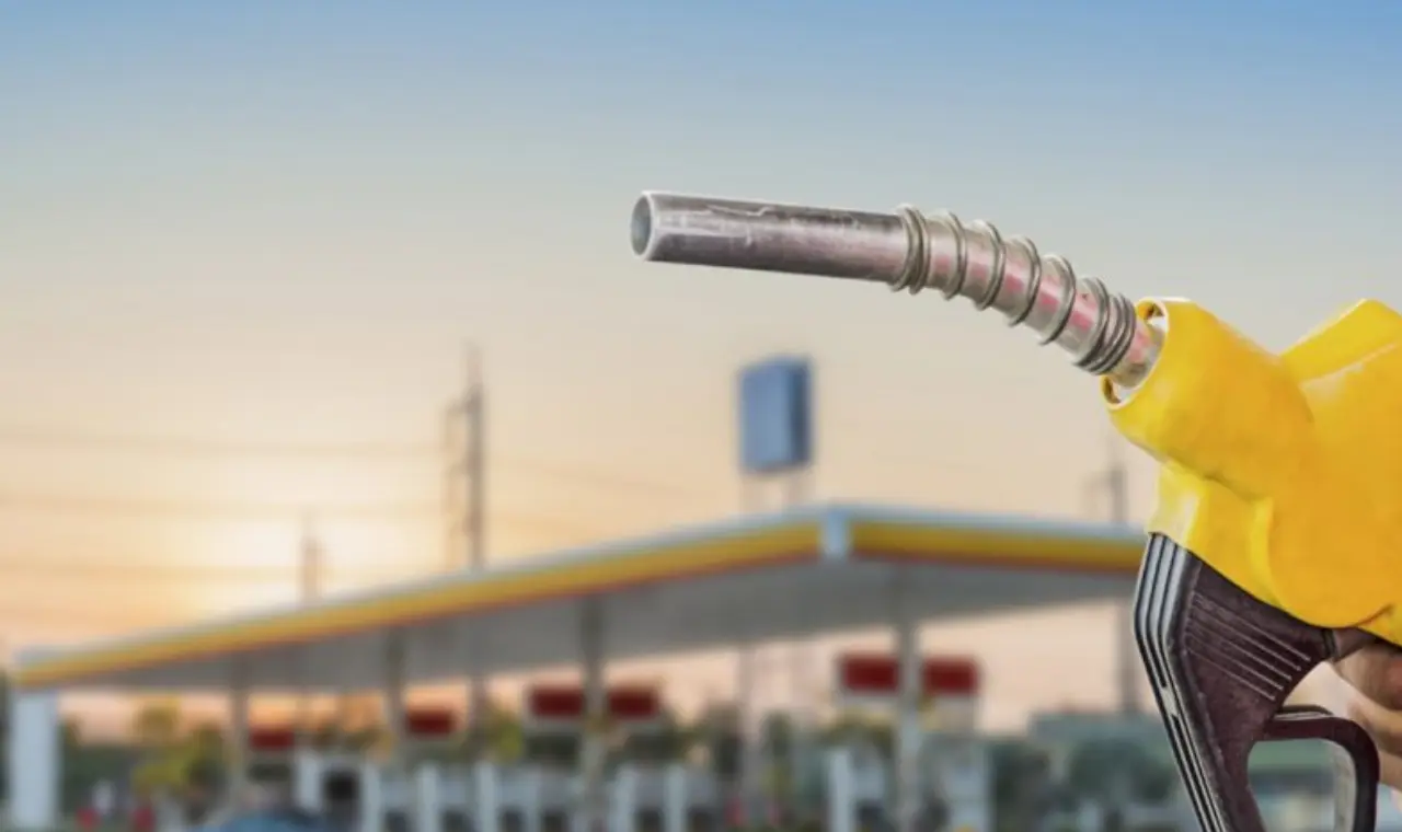 Brent petrol çıldırdı, askıya alınan o dev akaryakıt zammı kapıda! 1