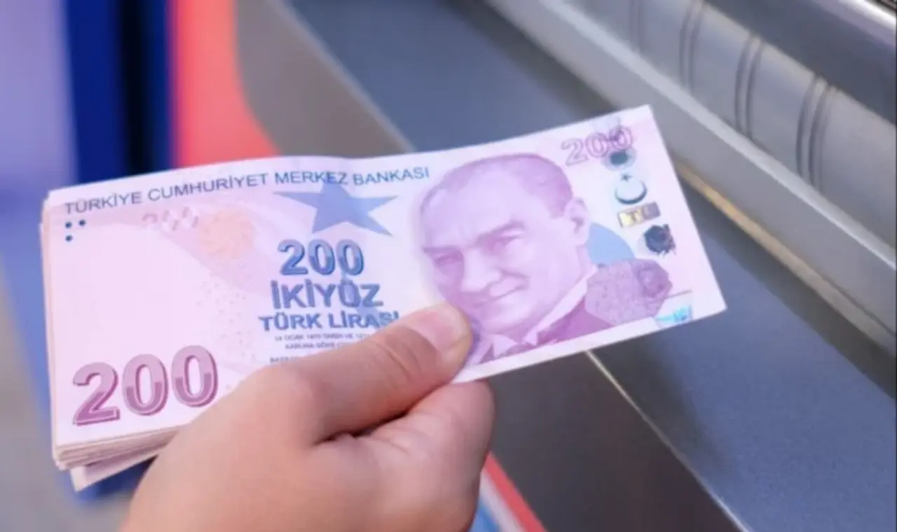 Ekonomi kulisleri hareketlendi: Emekliye yüzde 50 zam iddiası 1