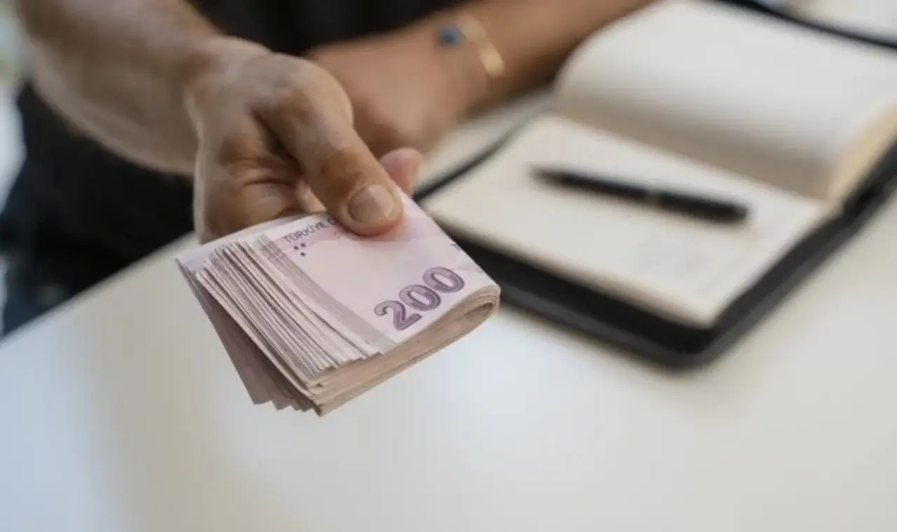 Ekonomi kulisleri hareketlendi: Emekliye yüzde 50 zam iddiası 4