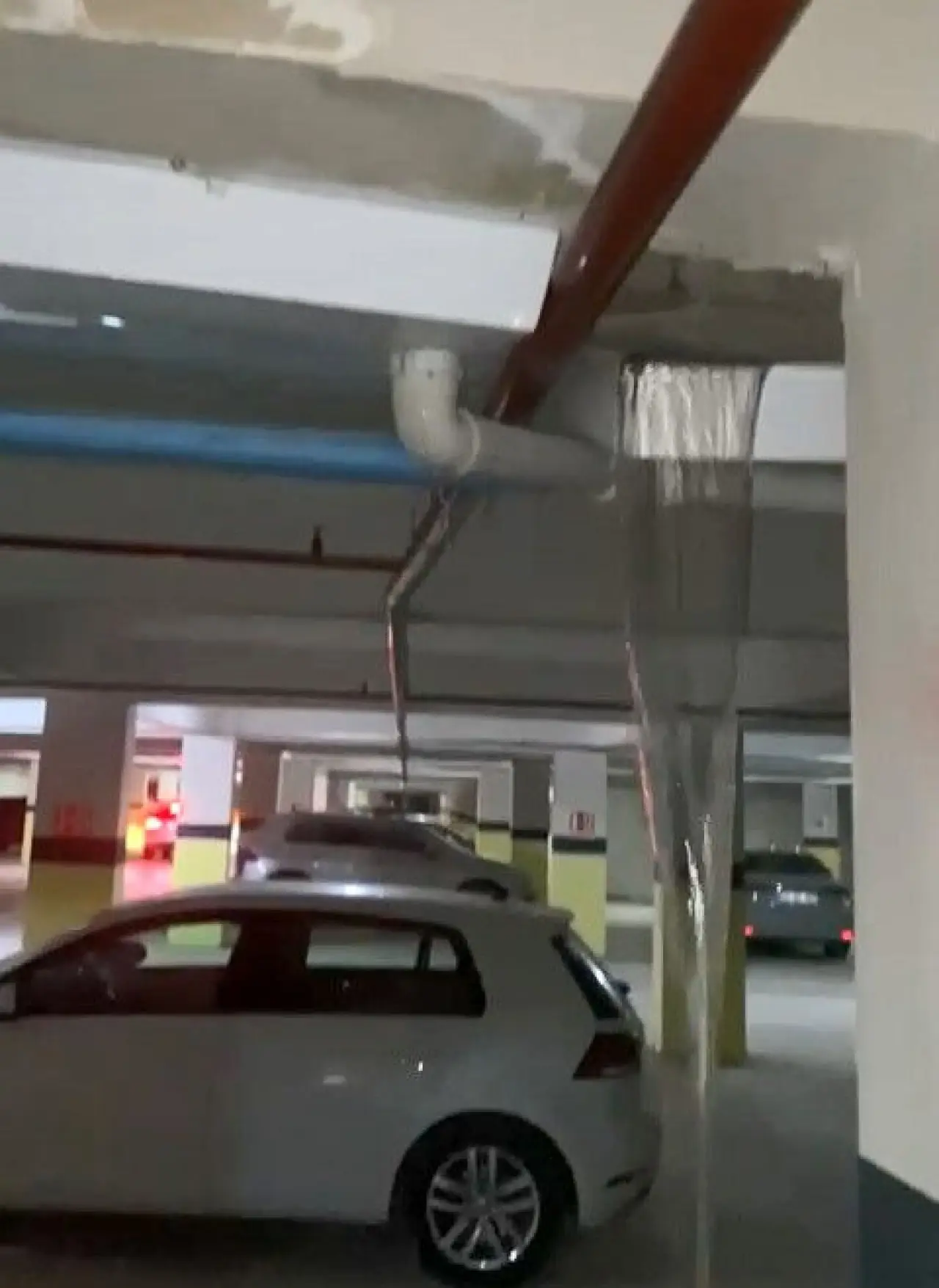 Elazığ'da bir sitenin aidatı 27 bin lira oldu, vatandaşlar isyan etti!