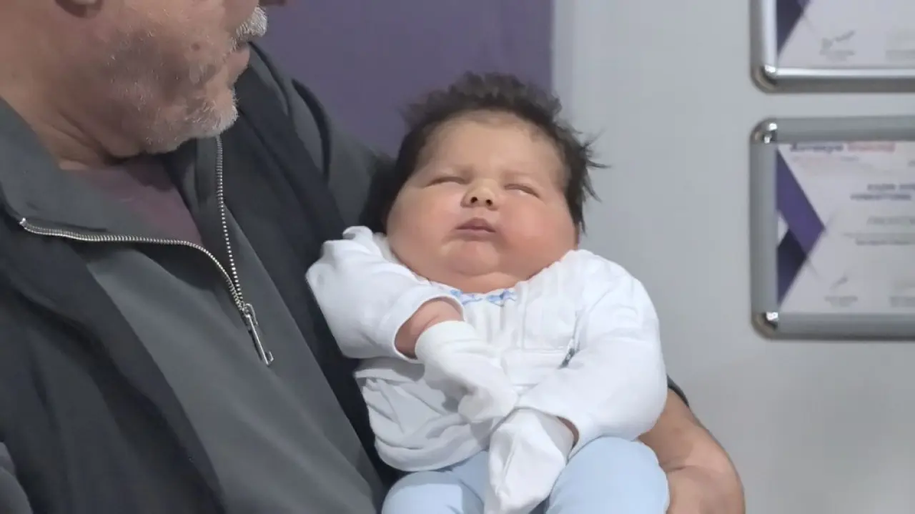 6 kilo 150 gram dünyaya geldi, hayrete düşürdü: "Türkiye’deki en büyük bebek" - 4