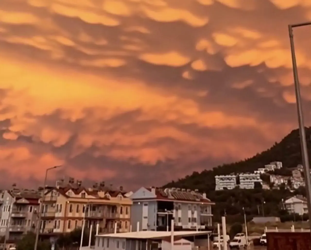 Muğla'da sağanak sonrası Mammatus bulutları görüldü - 4
