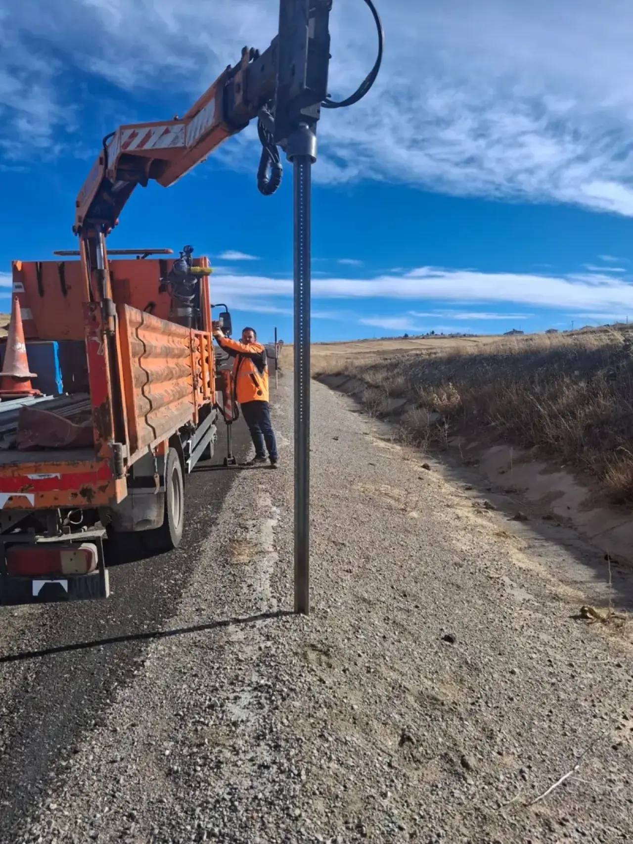 "14 BİN 590 KİLOMETRELİK DEVLET VE İL YOLUNDA ÇALIŞMALARI TAMAMLADIK" 2