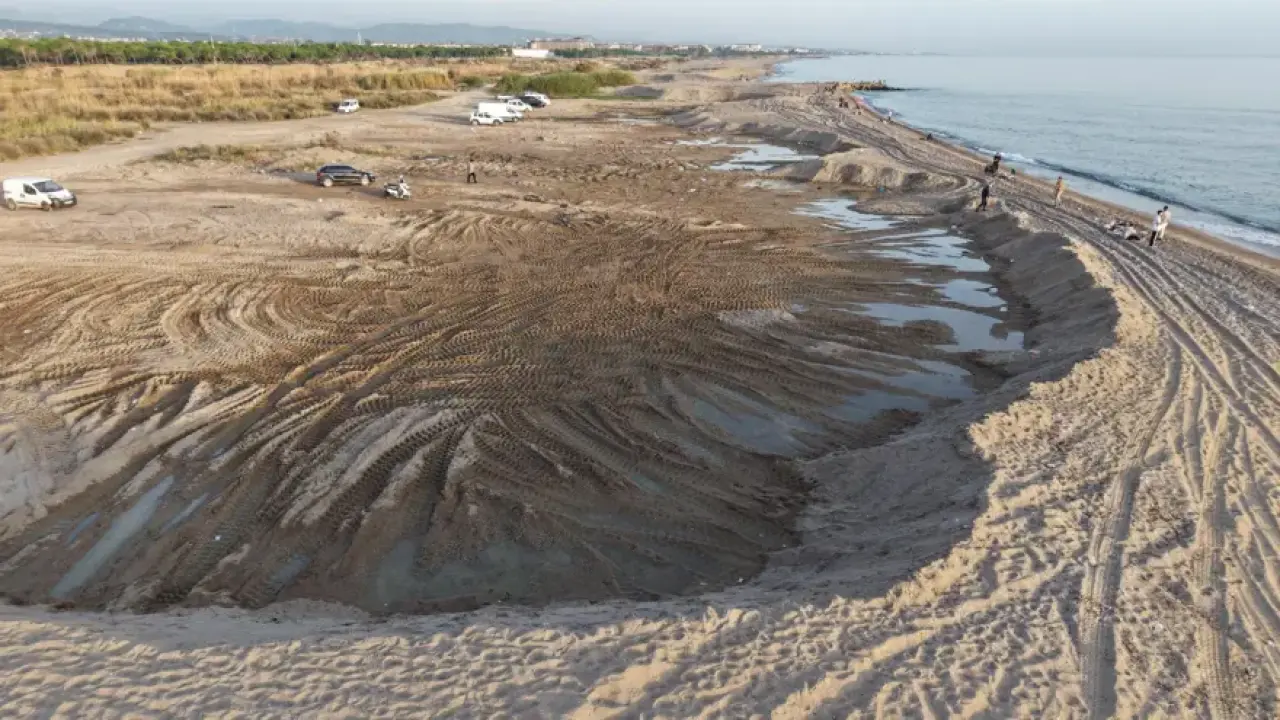 Sahillerde kum hırsız alarmı! Bölgeden tonlarca kum çalıyorlar 2