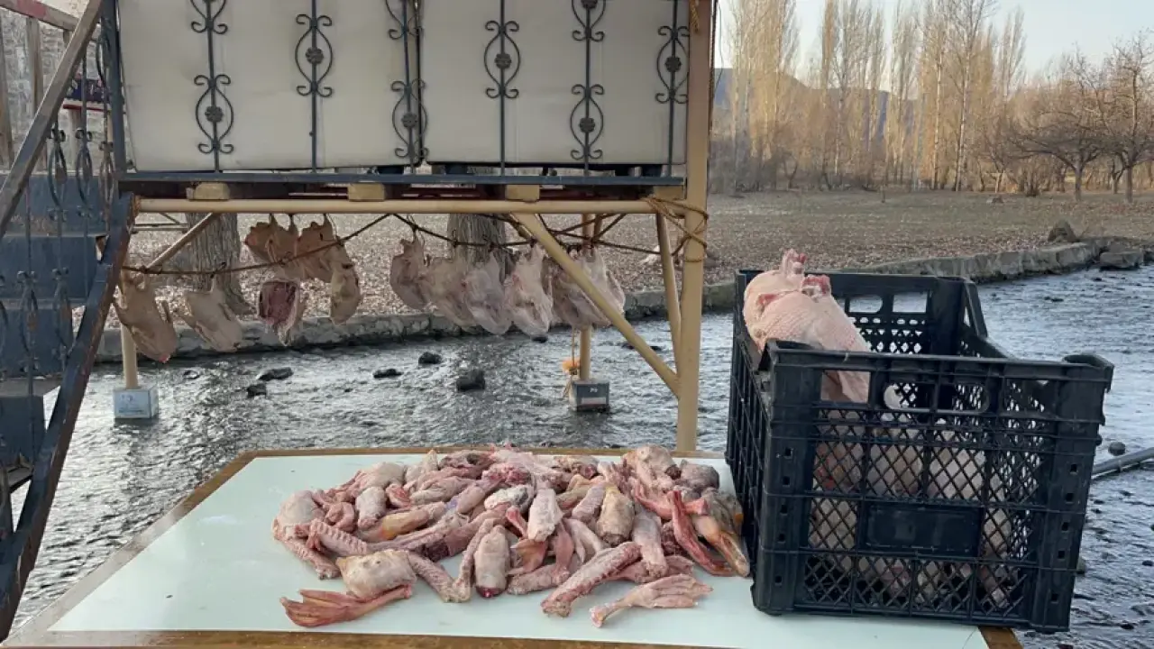 Kilosu 2 bin liradan satılıyor, kış sofralarının vazgeçilmezi. En az 15 gün kurutuluyor 3