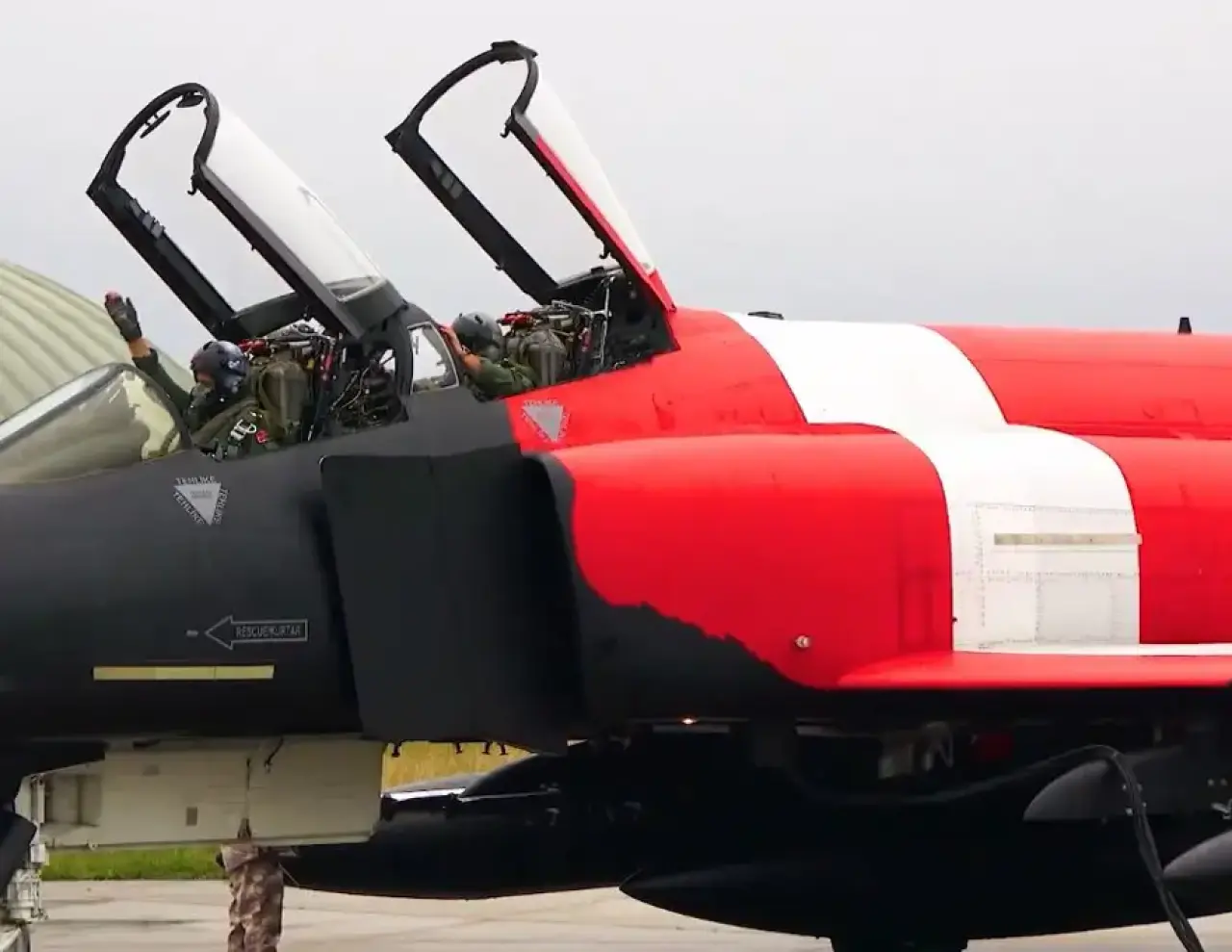 Baba fantom F-35'le karşılaştı, tatbikatın yıldızı oldu 1