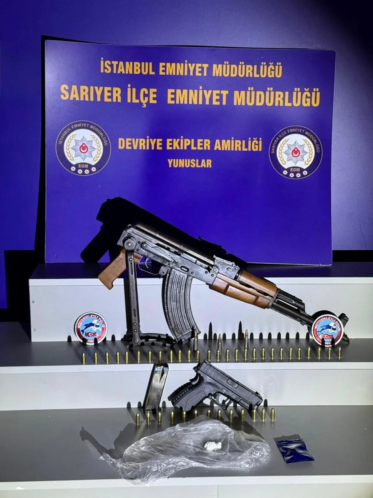 İstanbul'da rezidansa baskın: Gitar kutusundan kalaşnikof çıktı - 4