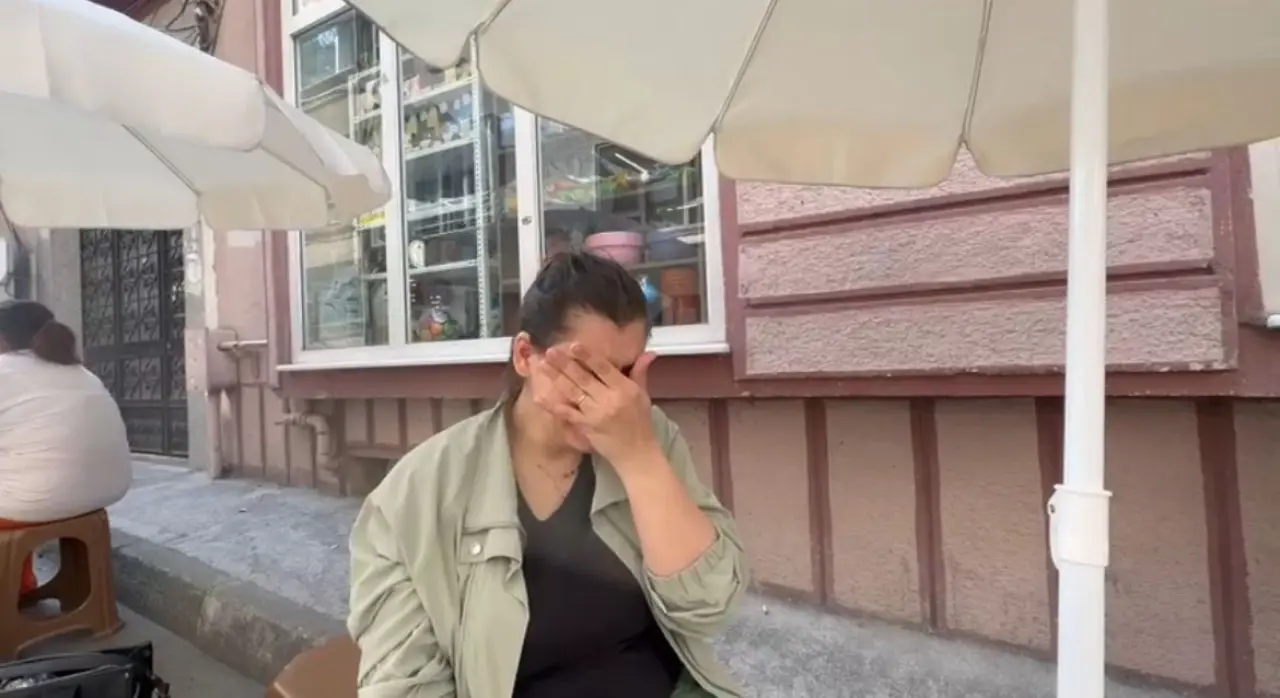 Sınıf kapısına eli sıkışan çocuğun parmağı koptu! "Öğretmen derse devam etti" iddiası ortalığı karıştırdı - 3. Resim