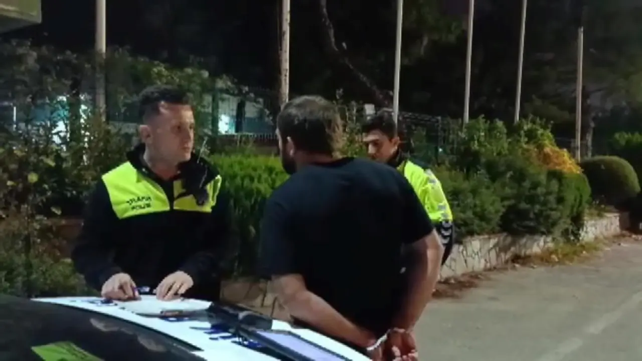 Polis çevirmesinde TC kimlik numarası oyunu: Parmak izi ele verdi - 3