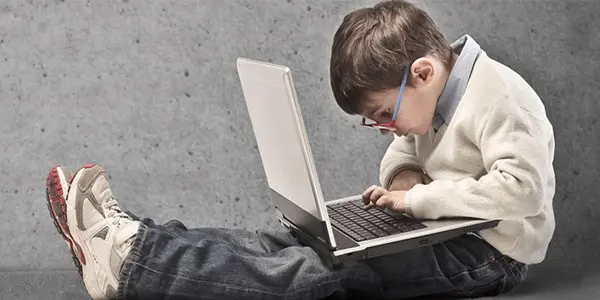 İnternet Bağımlısı Çocuklarda Saldırganlık Artıyor - Memurlar.Net