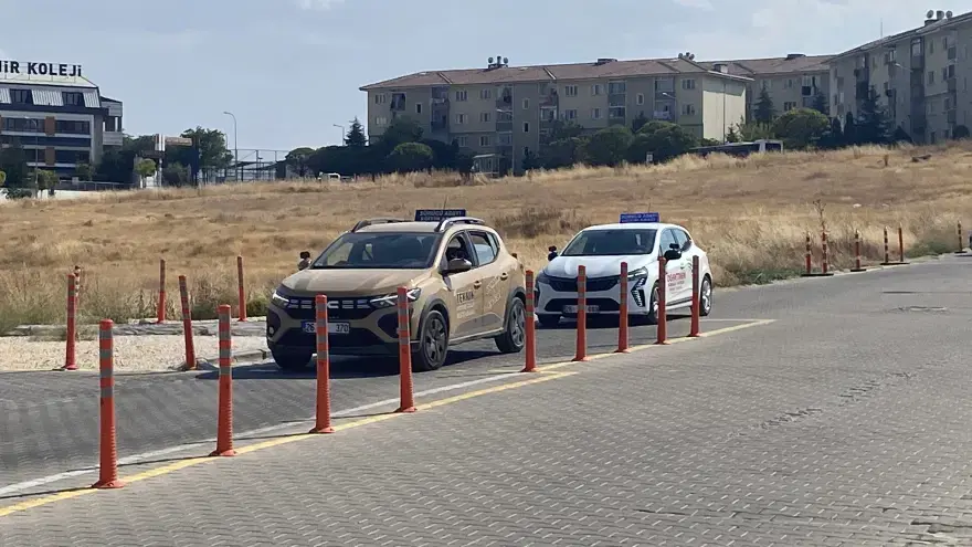 Ehliyet sınavında sil baştan. Ezber dönemi bitti, aday sürücüler akan trafiğe çıkacak 