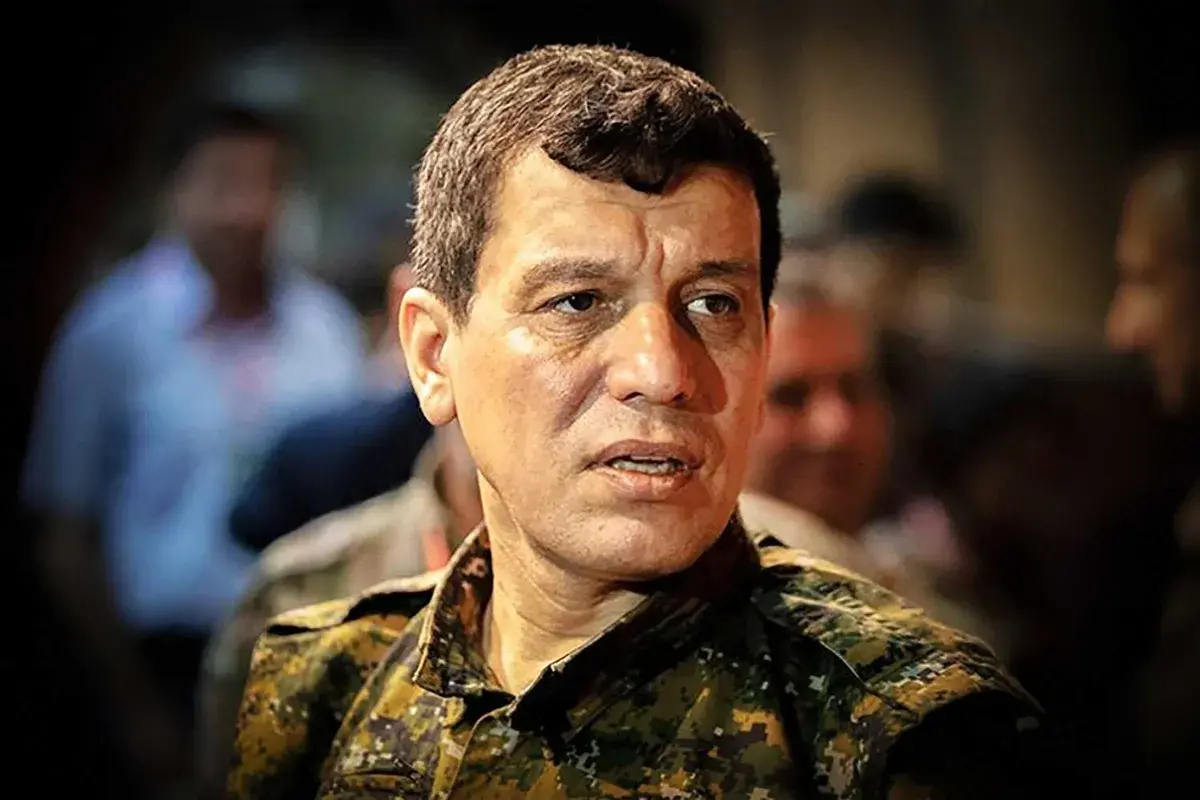 Terör örgütü YPG kendini feshetti