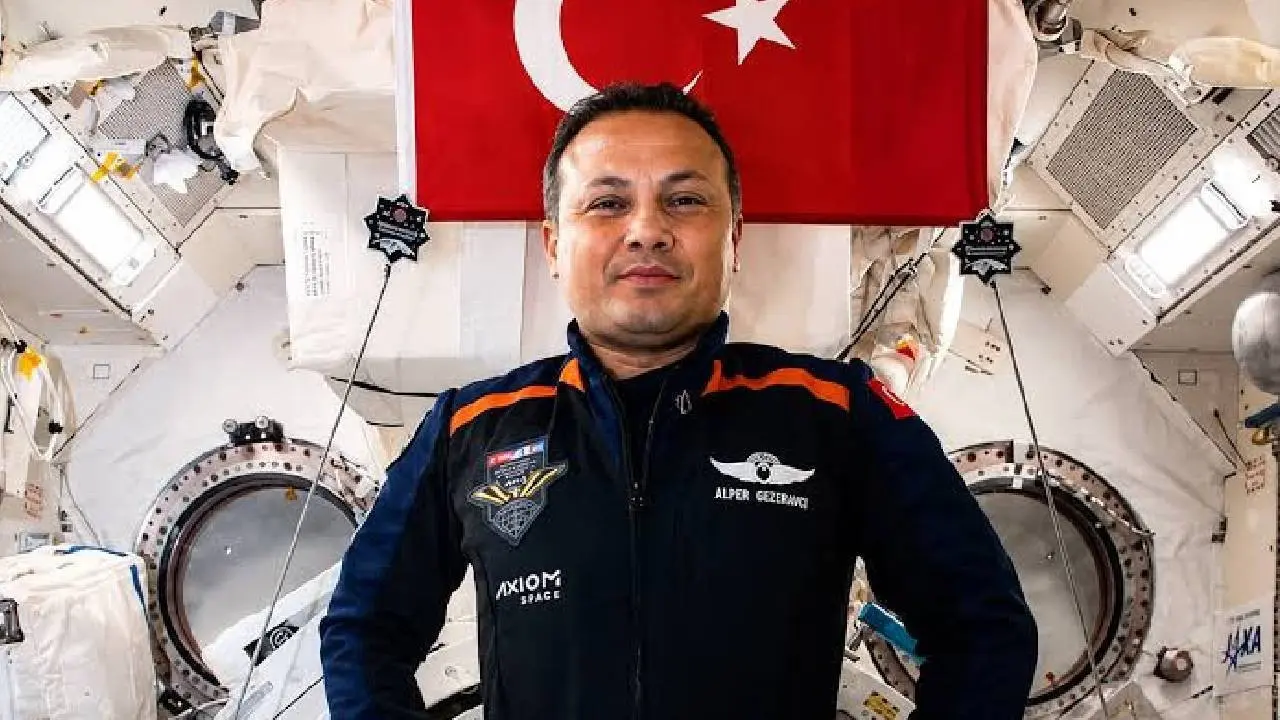 TSK'da yeni görev dağılımı: Türkiye'nin ilk astronotu Tuğgeneral Alper Gezeravcı üs komutanlığına atandı