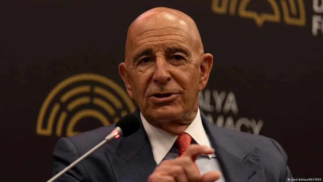 ABD'nin Ankara Büyükelçisi Tom Barrack bir panel sırasında konuşuyor