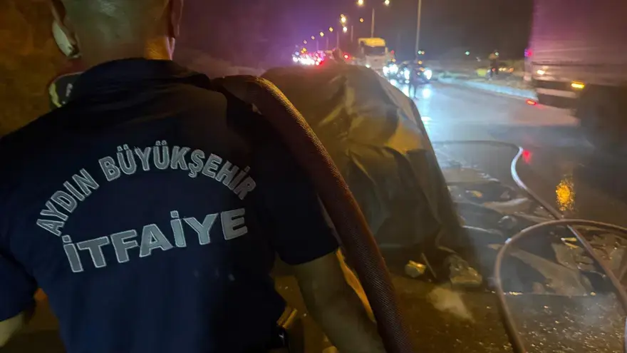 YANGIN ÖRTÜSÜYLE ALEVLERİN VE ZEHİRLİ GAZIN YAYILMASI ÖNLENDİ 1