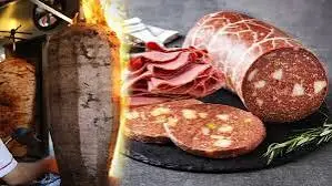 Döner, sucuk, pastırma sevenler dikkat! Et ürünlerinde kurallar değişiyor  https://www.tgrthaber.com/ekonomi/et-urunlerinde-yeni-kurallar-fistikli- sucuk-ve-isimsiz-doner-yasaklaniyor-3359052