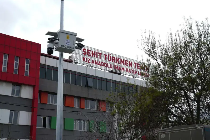 70 OKUL 7/24 İZLENİYOR 1