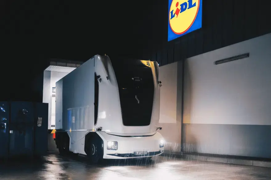 Almanya'da bir ilk. Sürücüsüz kamyonla teslimat başladı 1