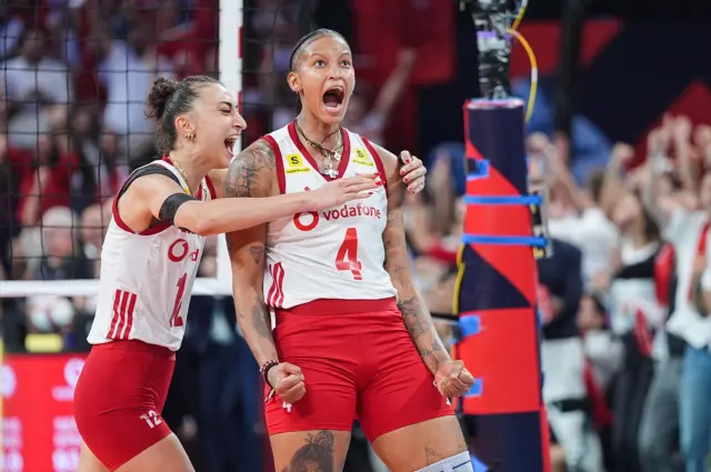 Vargas'ın annesini görenler şaştı kaldı