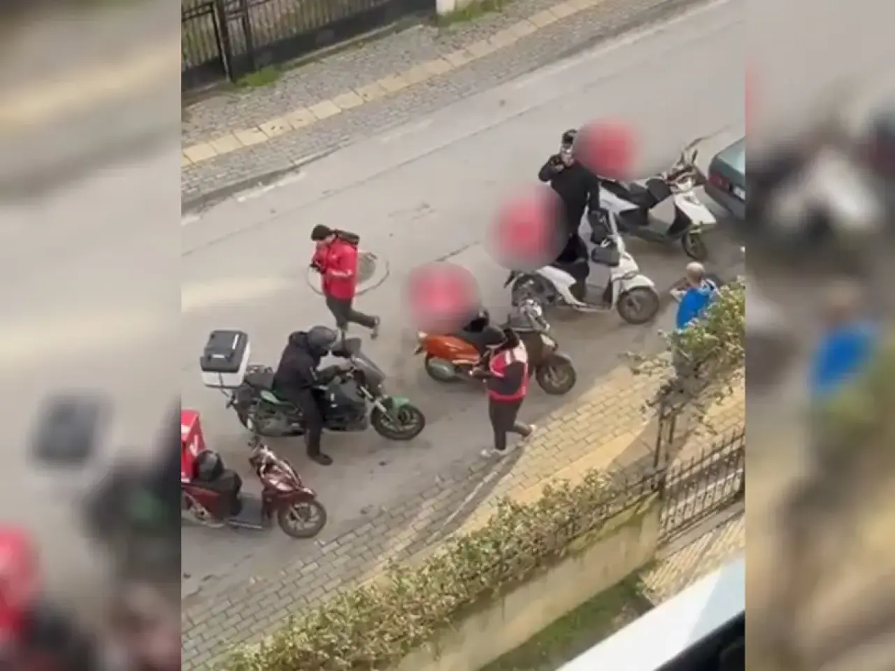 Asılsız ihbarlar hayatını kabusa çevirdi. 400 yemek siparişi aldı, dostları bile ondan kaçıyor 1