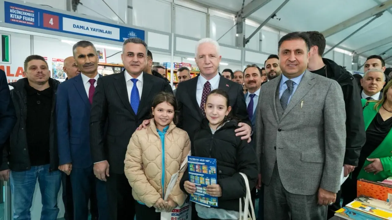 İSTANBUL VALİLİĞİ KİTAP FUARI KÜÇÜKÇEKMECE'DE AÇILDI